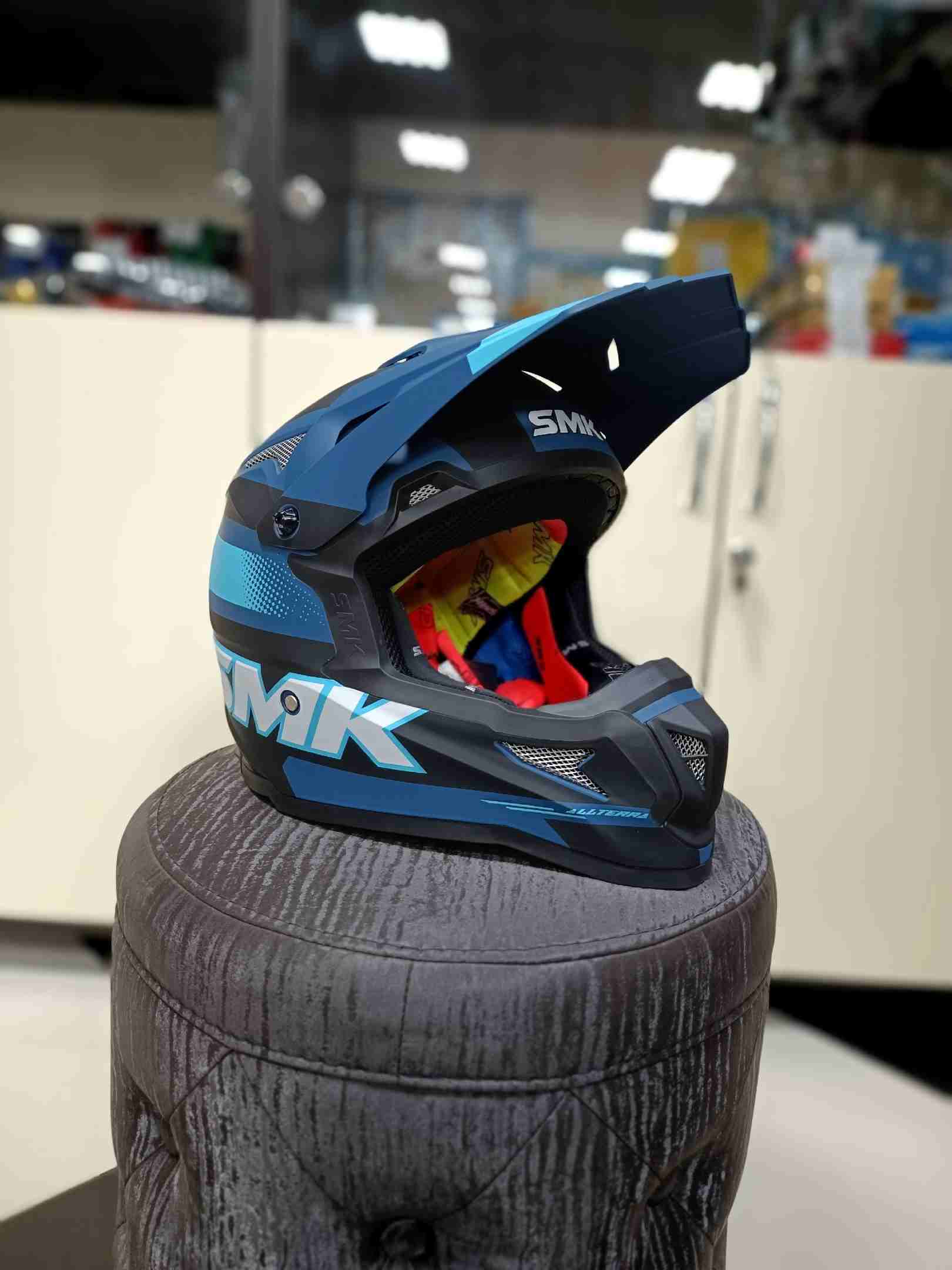 Шлем мото SMK ALLTERRA X-THROTTLE, цвет синий/чёрный (XS)